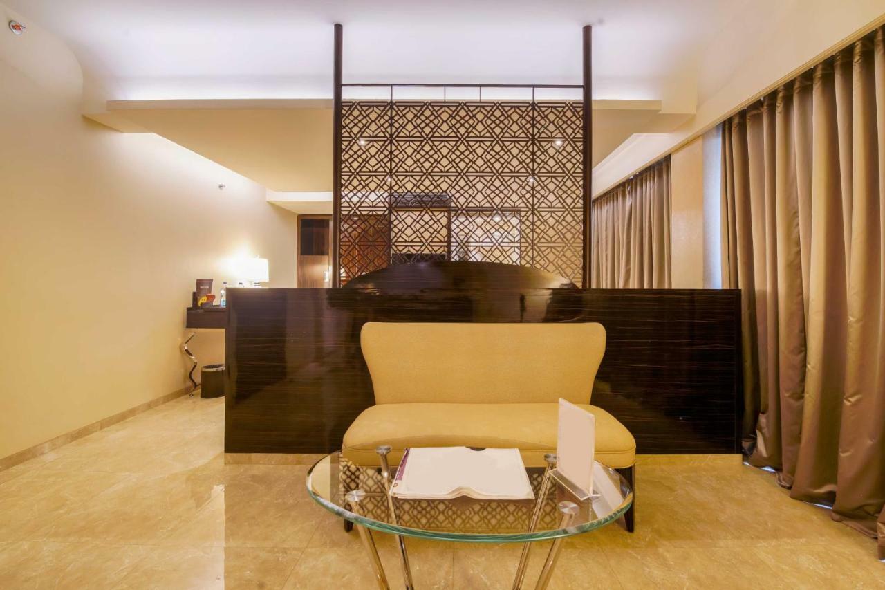 Sai Palace Grand, Malad Bombay Extérieur photo