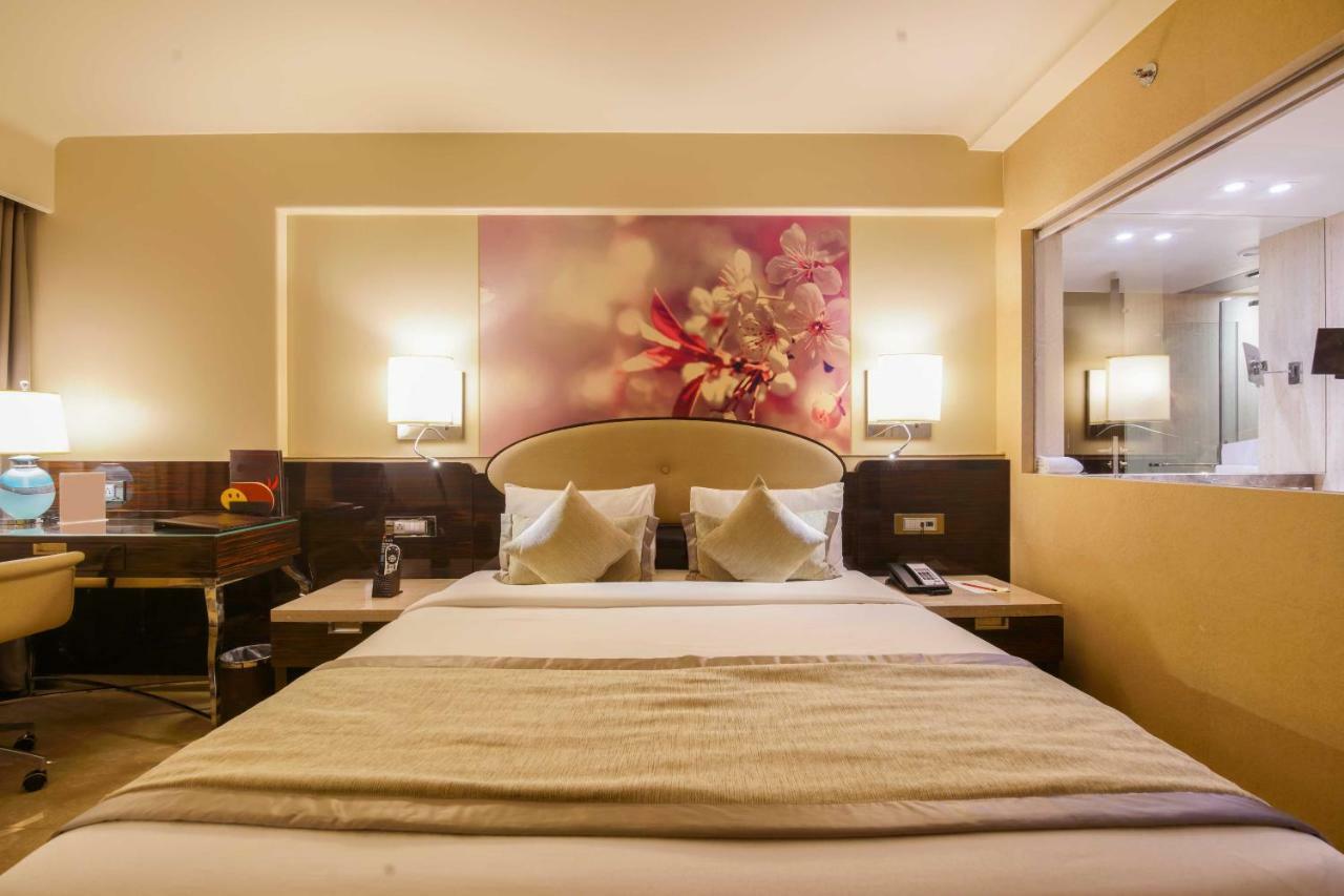 Sai Palace Grand, Malad Bombay Extérieur photo