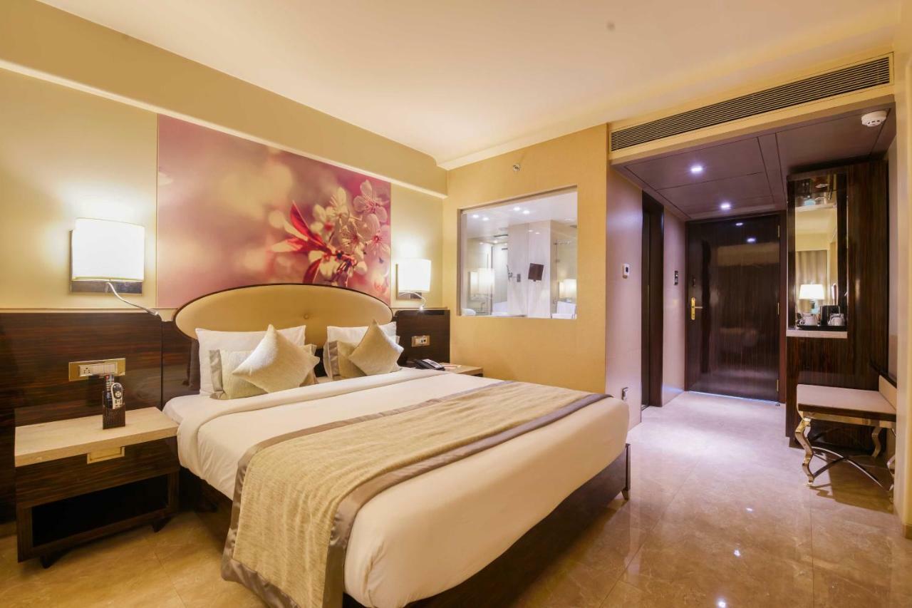 Sai Palace Grand, Malad Bombay Extérieur photo